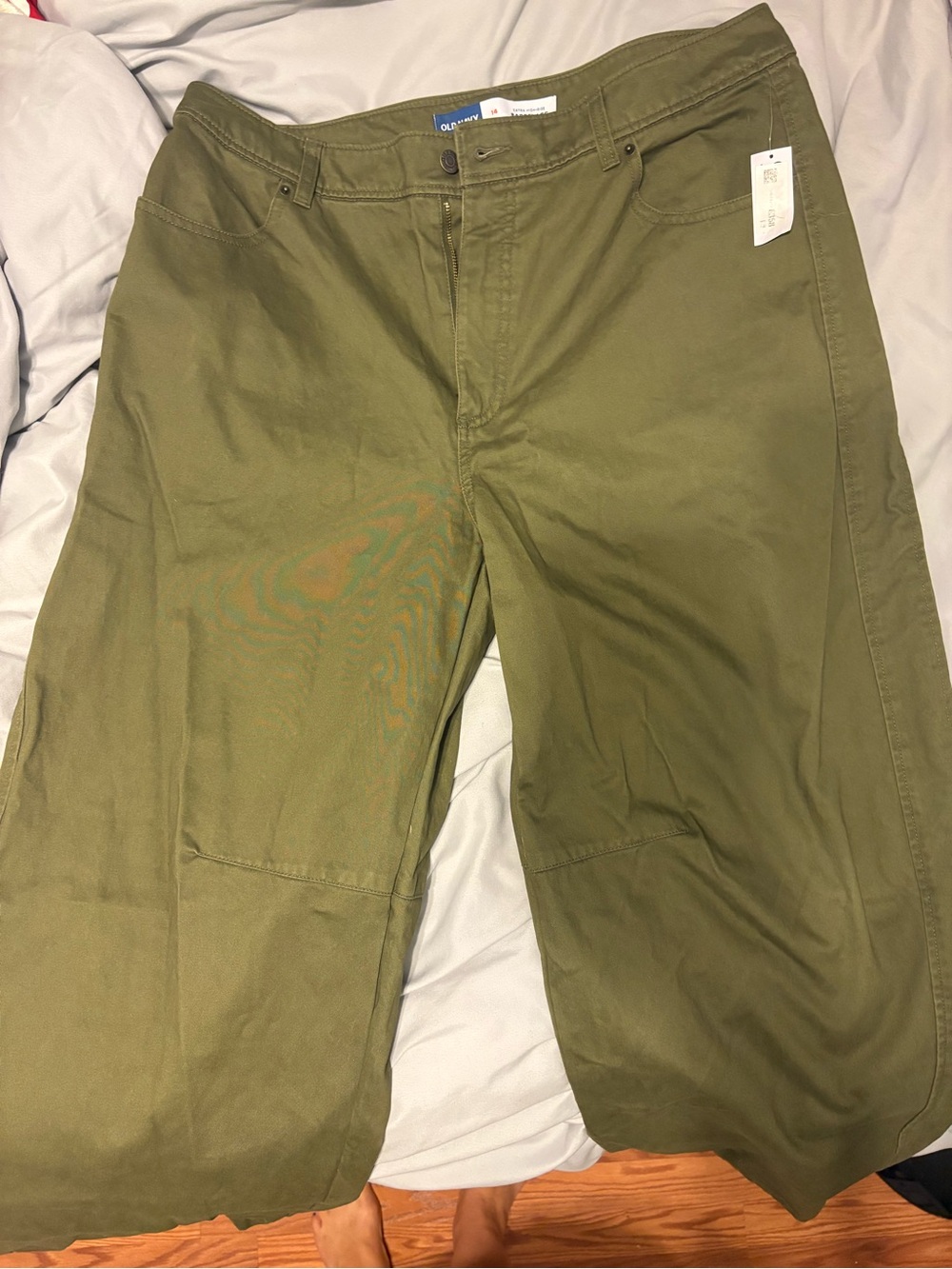 NWT Olive Green Women’s Barrel Leg Pants